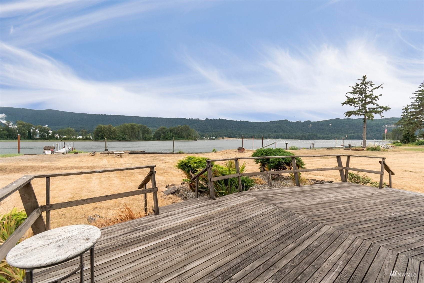 301 West Sunny Sands Road Cathlamet, WA 98612 - Photo 12 of 29 Gallery Image 12