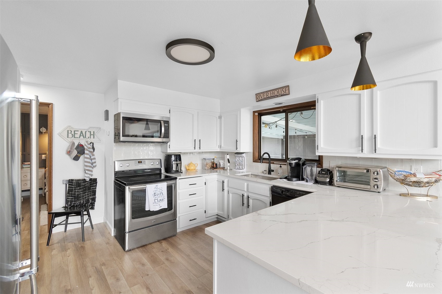 301 West Sunny Sands Road Cathlamet, WA 98612 - Photo 16 of 29 Gallery Image 16