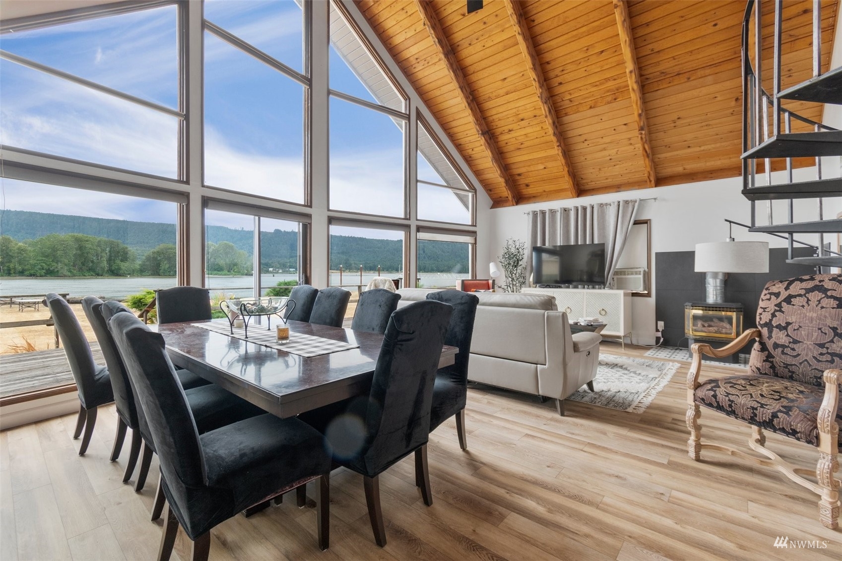 301 West Sunny Sands Road Cathlamet, WA 98612 - Photo 22 of 29 Gallery Image 22