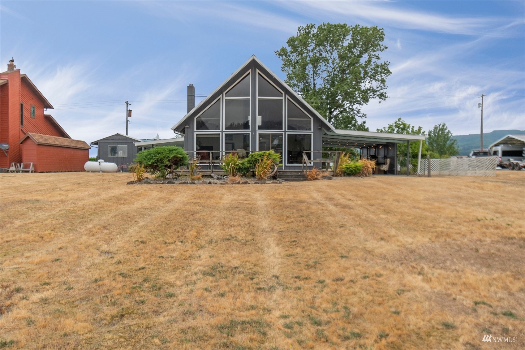 301 West Sunny Sands Road Cathlamet, WA 98612 - Photo 4 of 29 Gallery Image 4