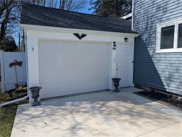 $334,900 | 116 Grasmere Road, Lockport Town, NY 14094
