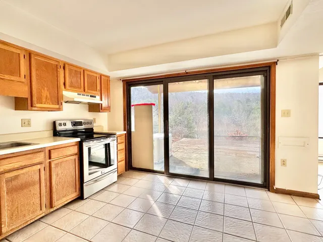 $649,500 | 9245 Patterson Drive, Bent Mountain, VA 24059