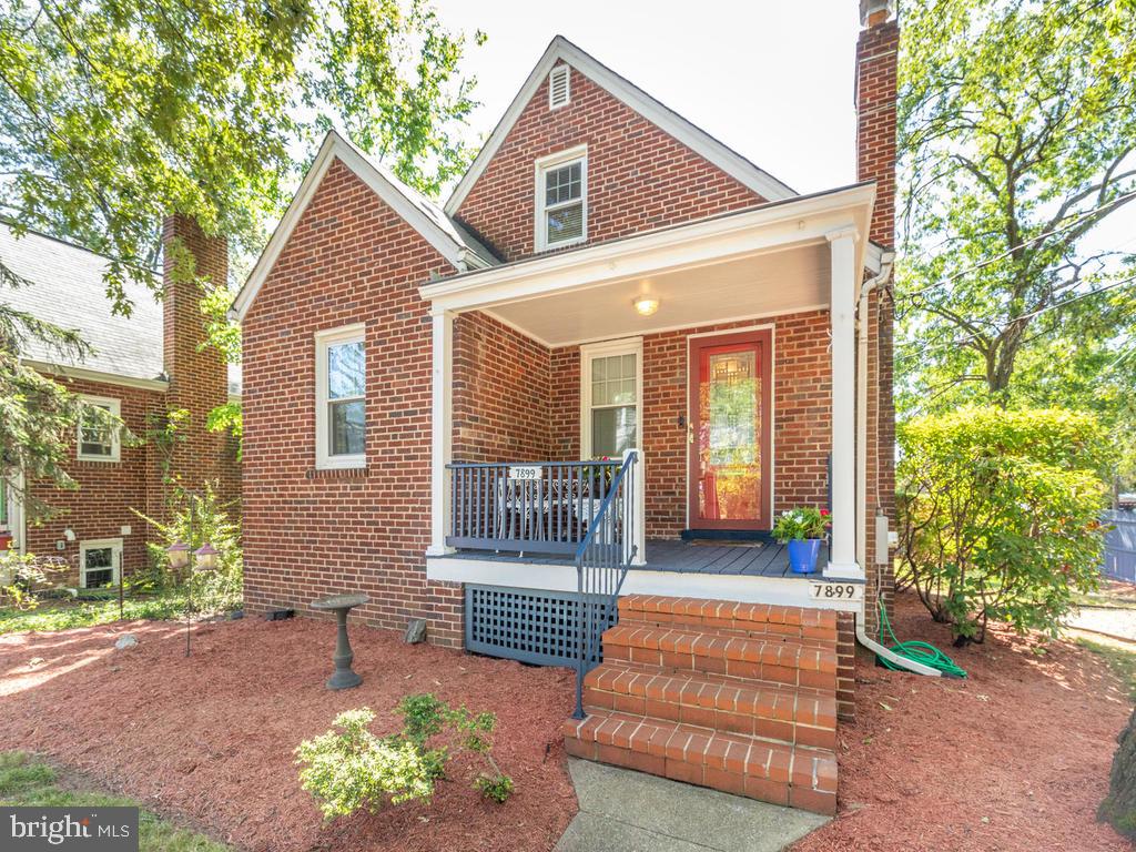 7899 Chicago Avenue Silver Spring, MD 20910 - Photo 3 of 49 Gallery Image 3