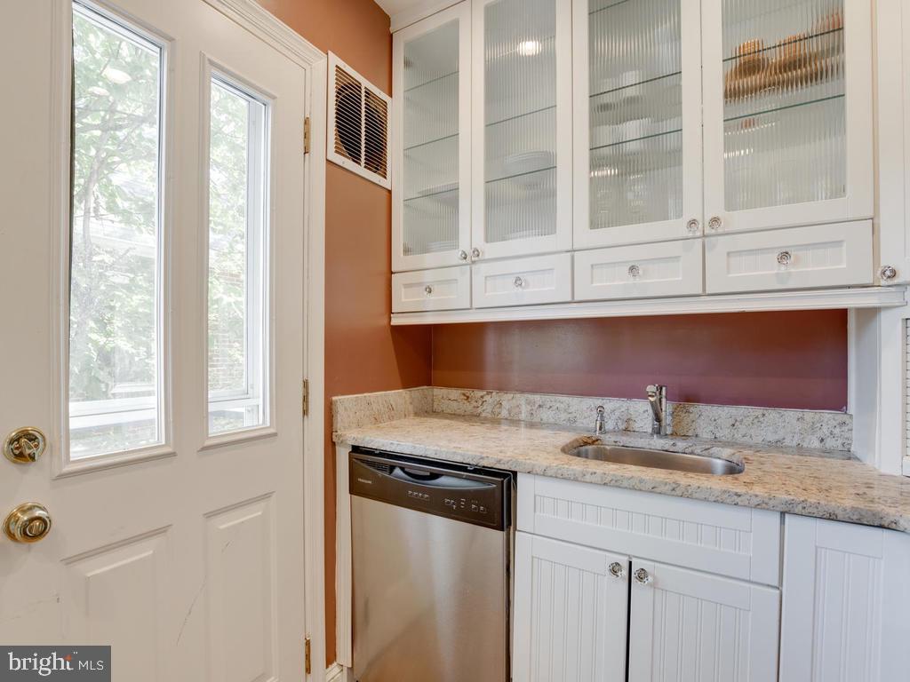 7899 Chicago Avenue Silver Spring, MD 20910 - Photo 21 of 49 Exit to side porch