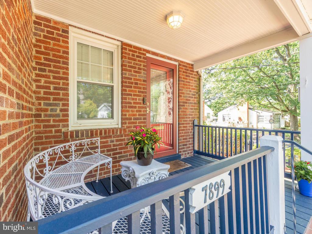 7899 Chicago Avenue Silver Spring, MD 20910 - Photo 4 of 49 Gallery Image 4