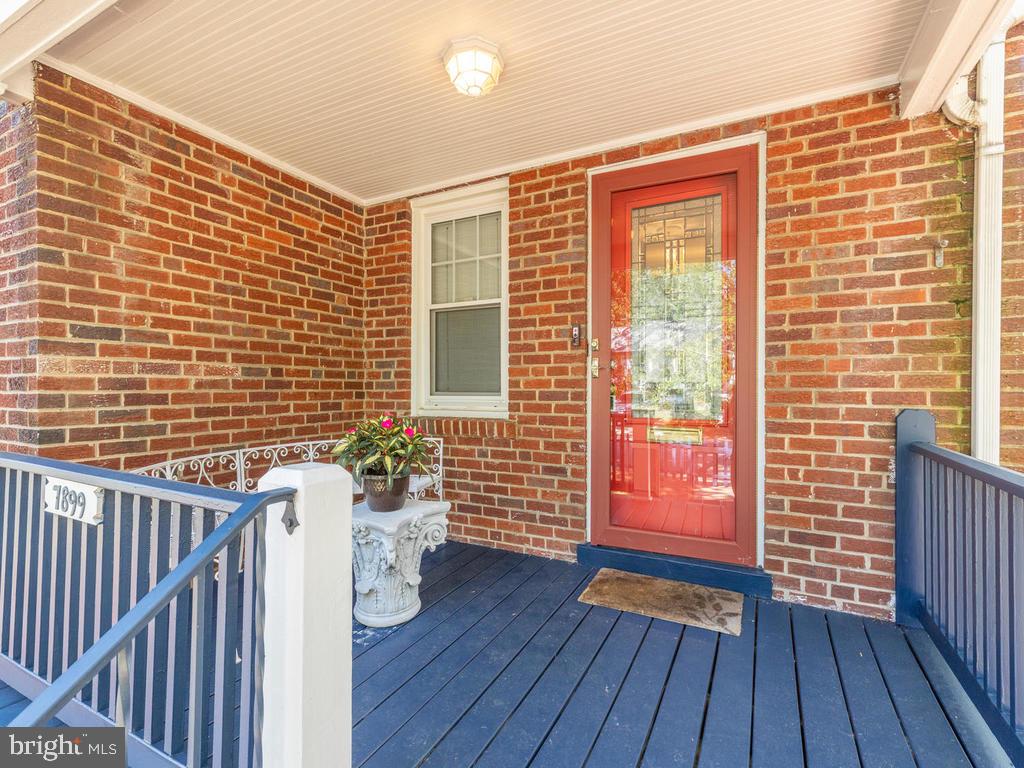 7899 Chicago Avenue Silver Spring, MD 20910 - Photo 5 of 49 Spacious Front Porch