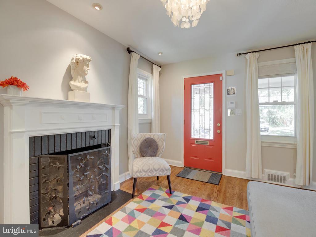7899 Chicago Avenue Silver Spring, MD 20910 - Photo 7 of 49 Living Room w/Gas Fireplace