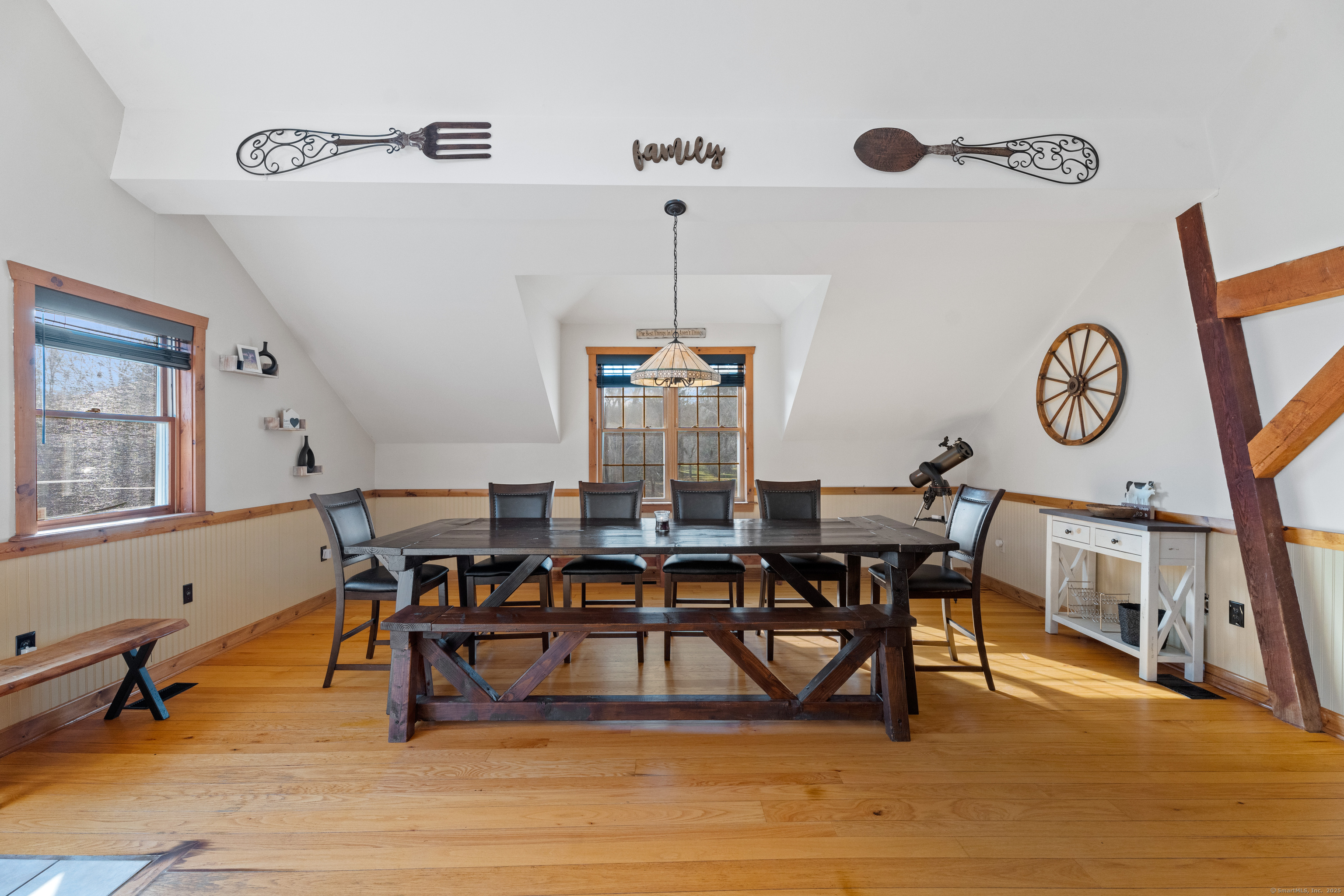 26 Old Wallingford Road Durham, CT 06422 - Photo 6 of 38 a view of a dining room with furniture