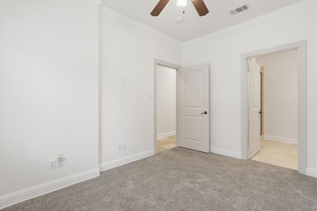5747 Prospect Avenue, Unit B Dallas, TX 75206 - Photo 4 of 26