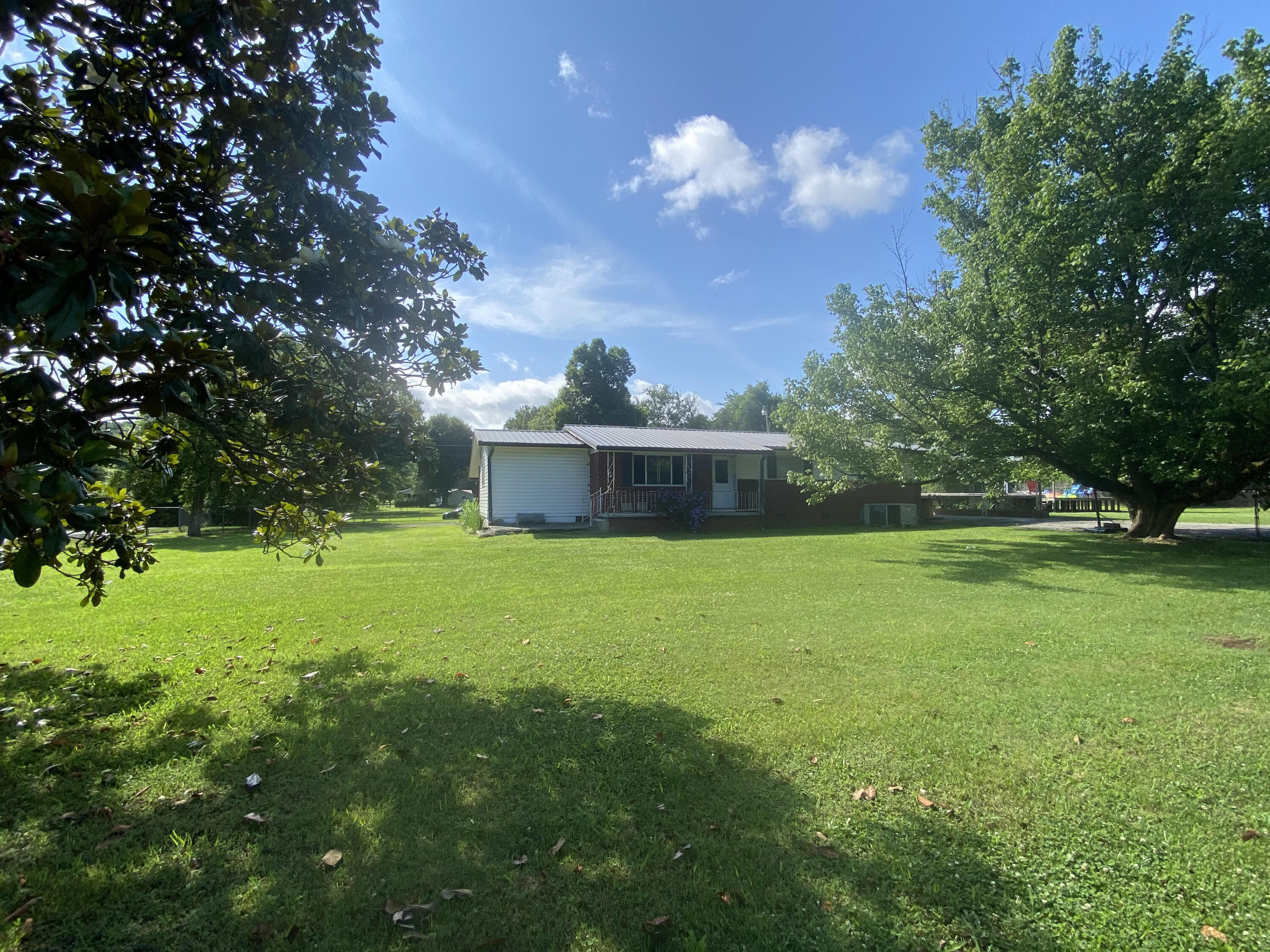 1110 Hancock Road Jasper, TN 37347 - Photo 2 of 9 Front yard