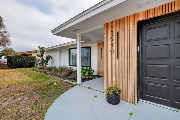 $3,490 | 13940 Antigua Drive, Seminole, FL 33776