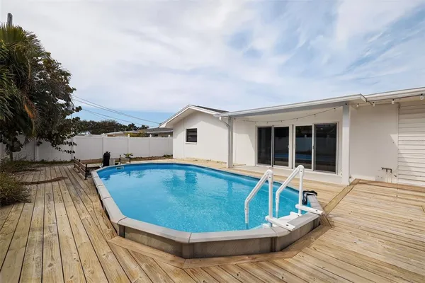 $3,490 | 13940 Antigua Drive, Seminole, FL 33776