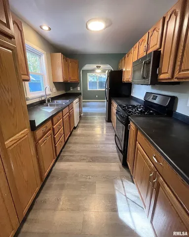 $170,000 | 1845 Cedar Street, Jacksonville, IL 62650