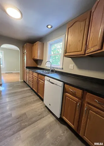 $170,000 | 1845 Cedar Street, Jacksonville, IL 62650