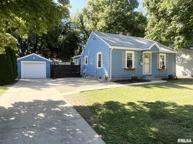 $170,000 | 1845 Cedar Street, Jacksonville, IL 62650