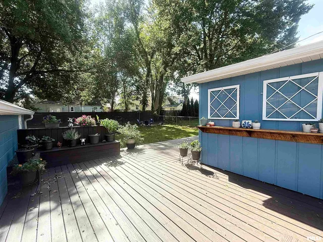 $170,000 | 1845 Cedar Street, Jacksonville, IL 62650