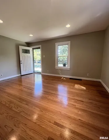 $170,000 | 1845 Cedar Street, Jacksonville, IL 62650