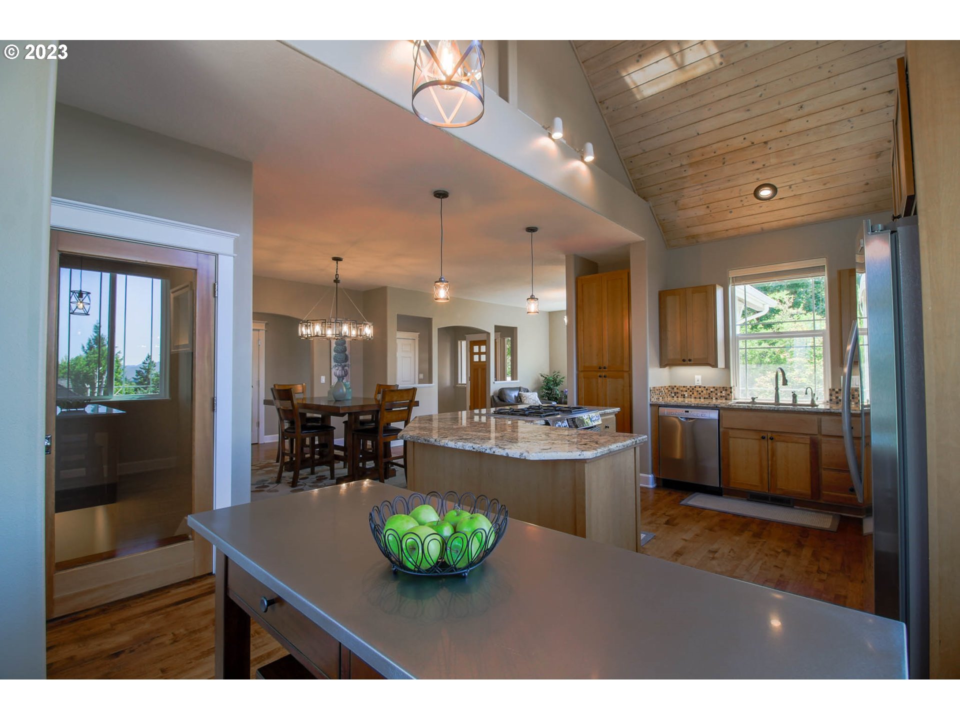 2685 Ridgemont Drive Eugene, OR 97405 - Photo 17 of 42 Gallery Image 17