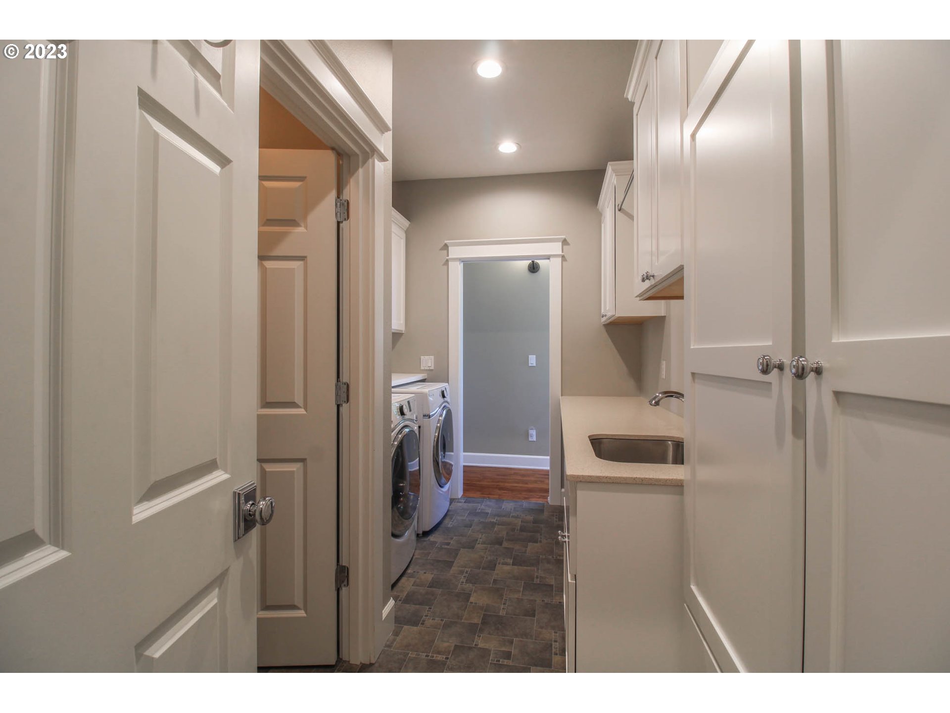 2685 Ridgemont Drive Eugene, OR 97405 - Photo 19 of 42 Gallery Image 19