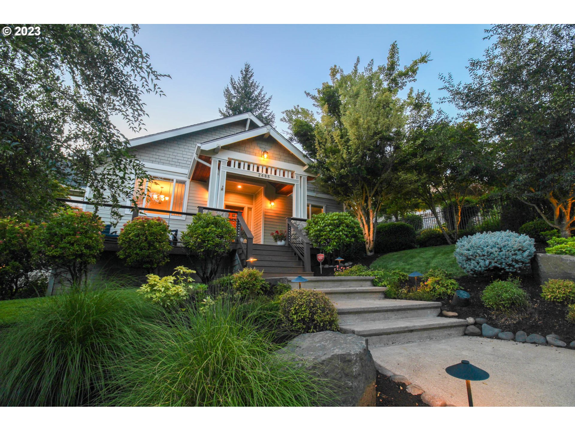 2685 Ridgemont Drive Eugene, OR 97405 - Photo 2 of 42 Gallery Image 2