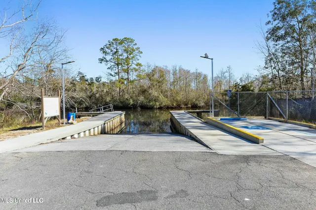 $41,000 | 6027 Apache Drive, Kiln, MS 39556