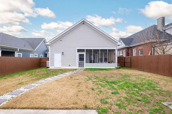 $2,600 | 2115 Union Avenue, Chattanooga, TN 37404