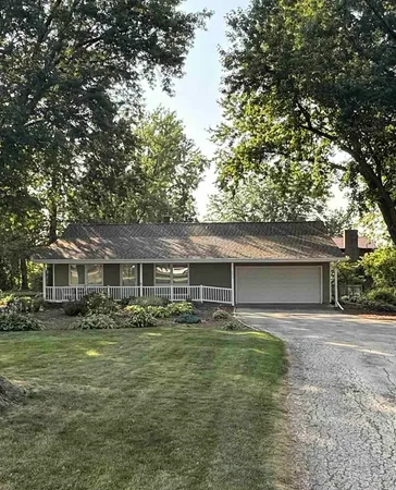 $220,000 | 602 North Center Street, Lena, IL 61048
