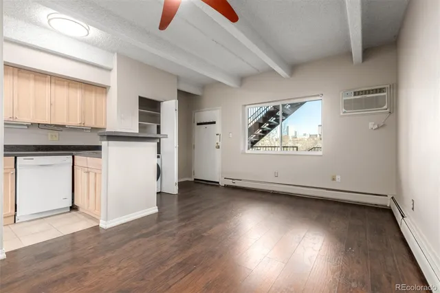$1,300 | 590 Logan Street, Unit 309, Denver, CO 80203