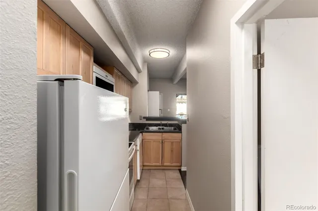 $1,300 | 590 Logan Street, Unit 309, Denver, CO 80203