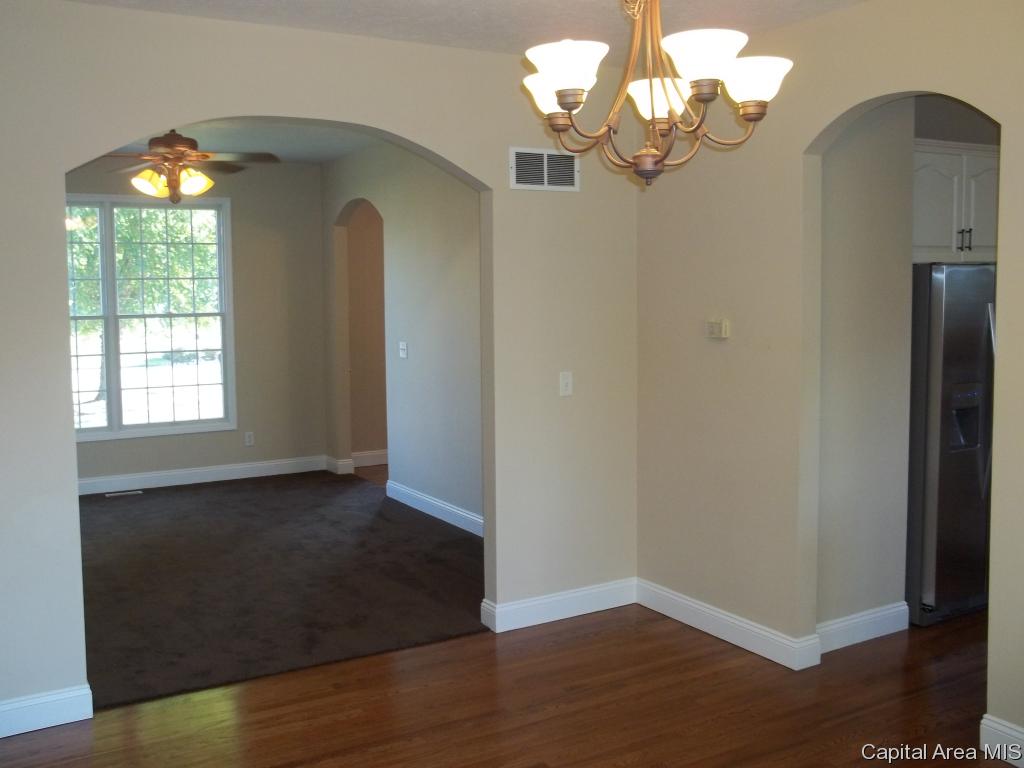 3817 Thackeray Drive Springfield, IL 62711 - Photo 13 of 30 Gallery Image 13