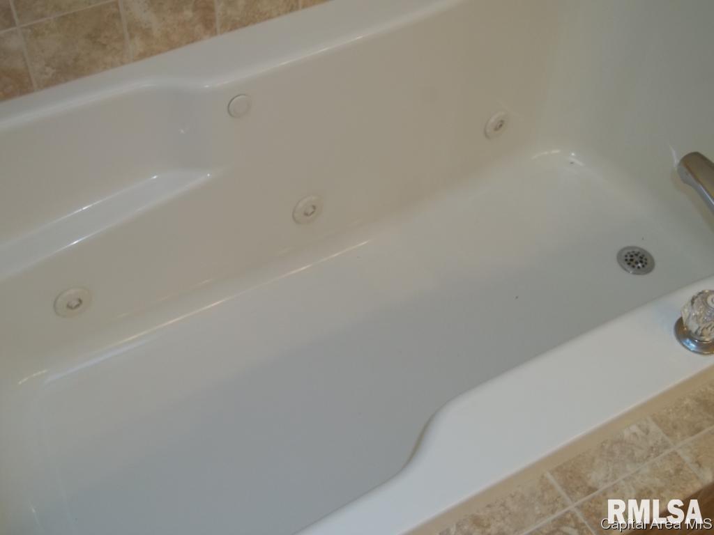 3817 Thackeray Drive Springfield, IL 62711 - Photo 18 of 30 Gallery Image 18