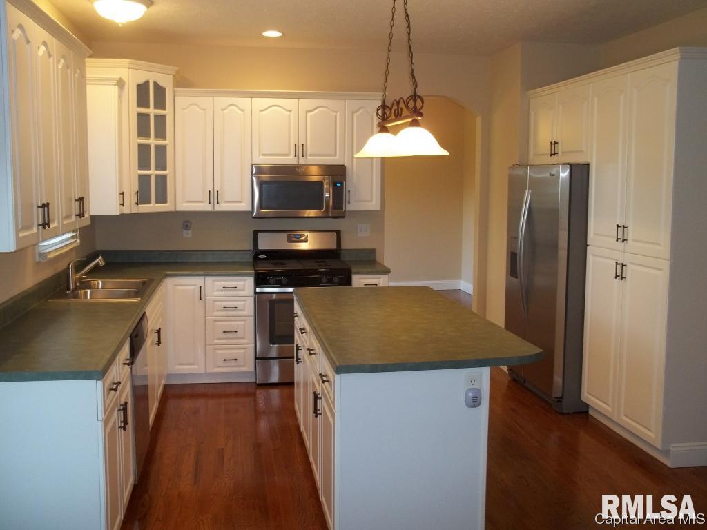 3817 Thackeray Drive Springfield, IL 62711 - Photo 6 of 30 Gallery Image 6