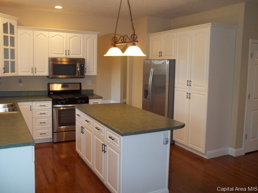 3817 Thackeray Drive Springfield, IL 62711 - Photo 7 of 30 Gallery Image 7