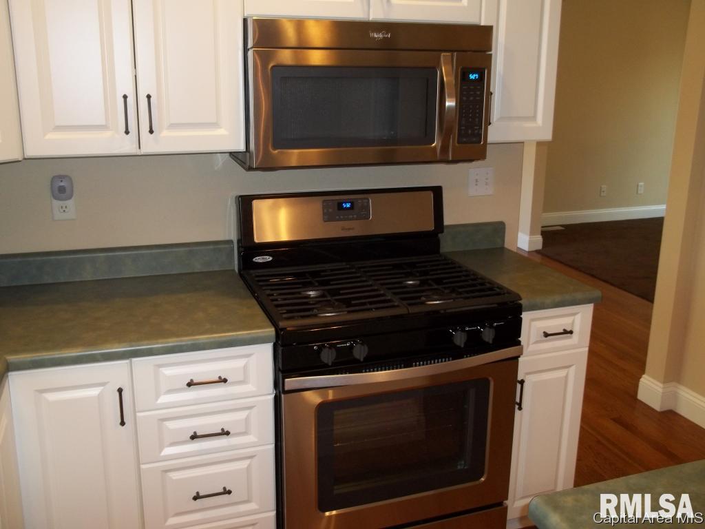 3817 Thackeray Drive Springfield, IL 62711 - Photo 8 of 30 Gallery Image 8