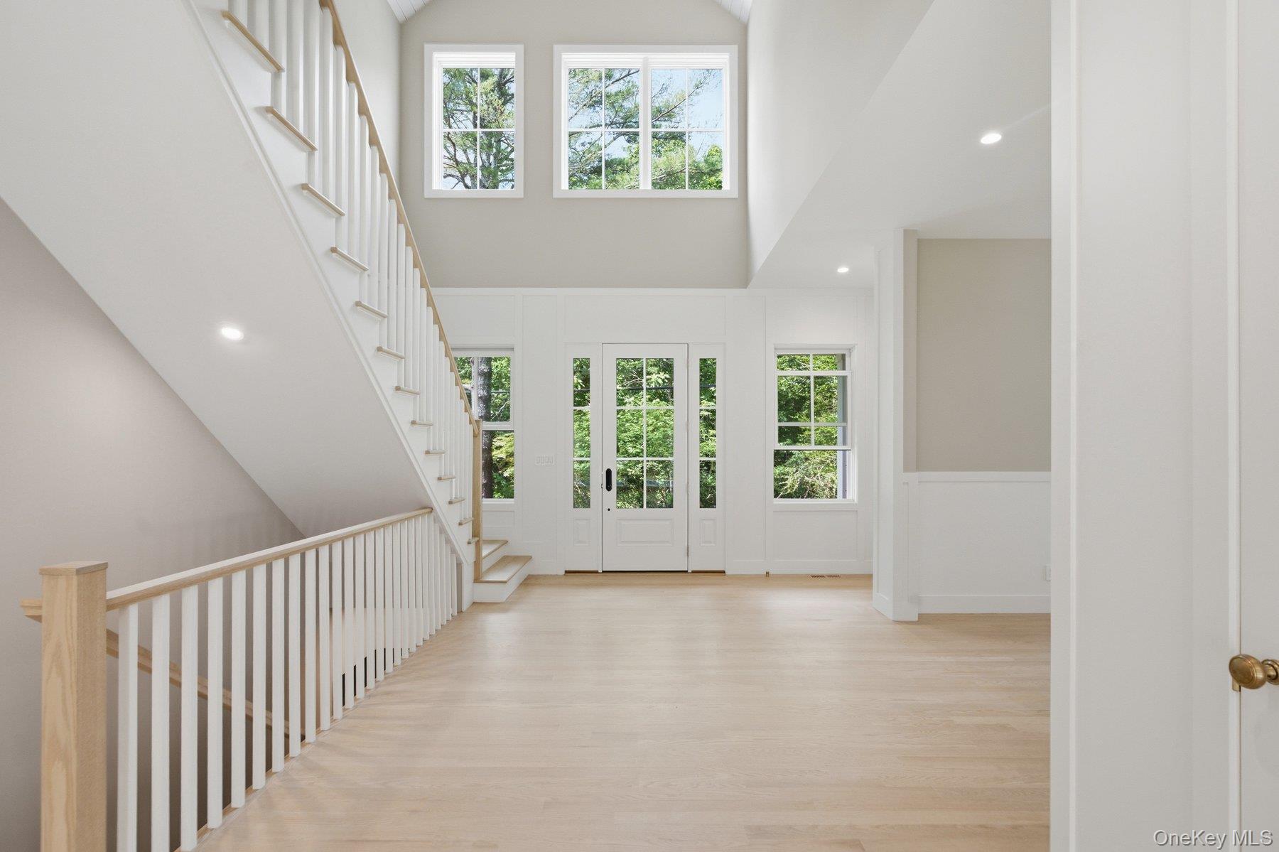 12 Red Creek Road Hampton Bays, NY 11946 - Photo 14 of 38