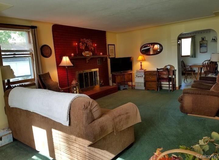 2428 Lasalle Road Monroe, MI 48162 - Photo 7 of 25 7.jpg