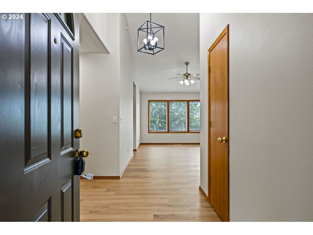 524 Insel Road Woodland, WA 98674 - Photo 5 of 35 Gallery Image 5