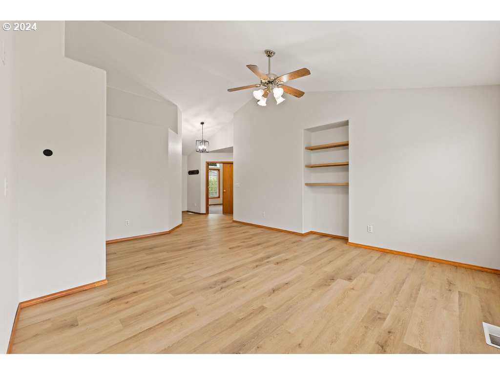 524 Insel Road Woodland, WA 98674 - Photo 10 of 35 Gallery Image 10