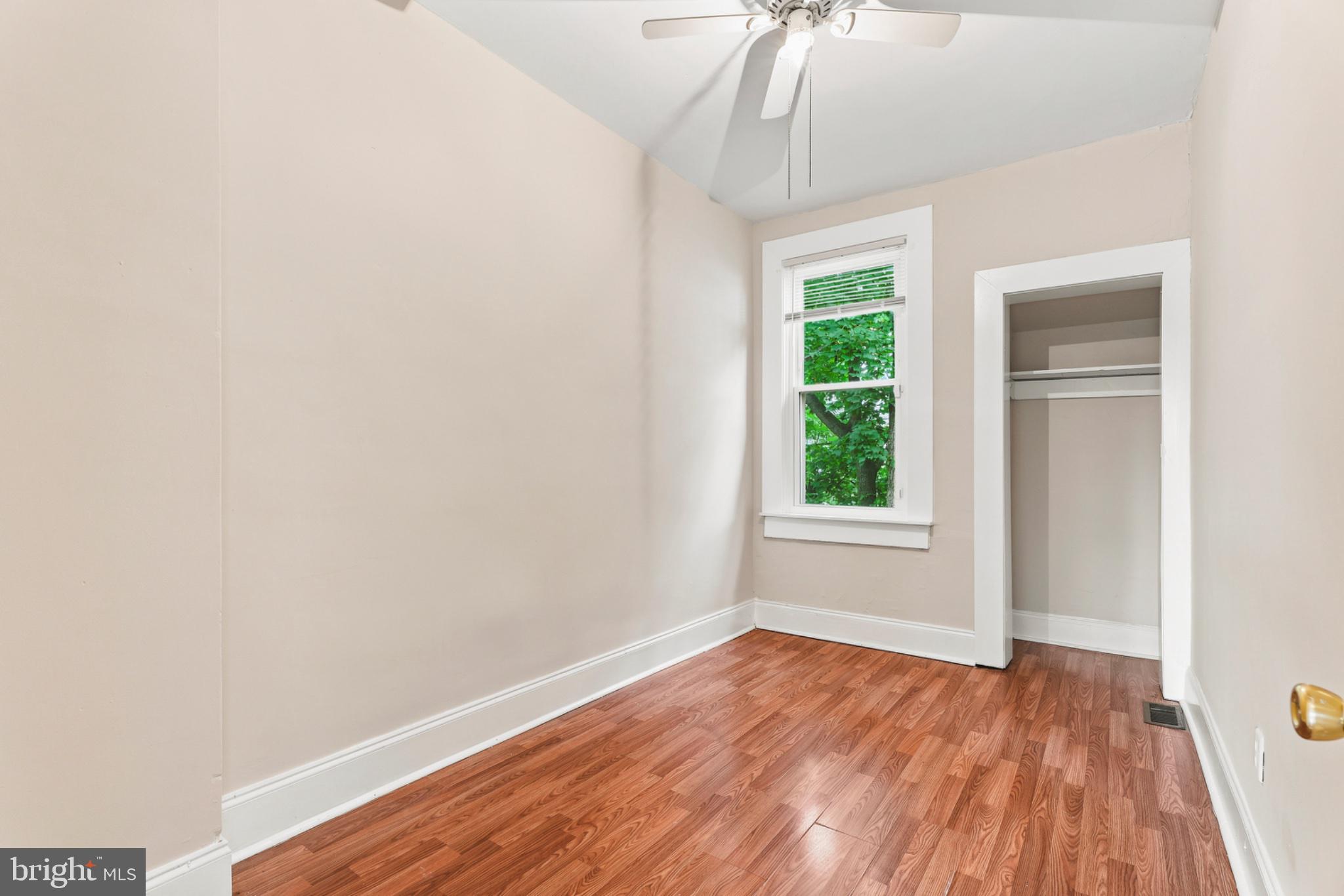 730 Linnard Street Baltimore, MD 21229 - Photo 24 of 31 Bedroom 4