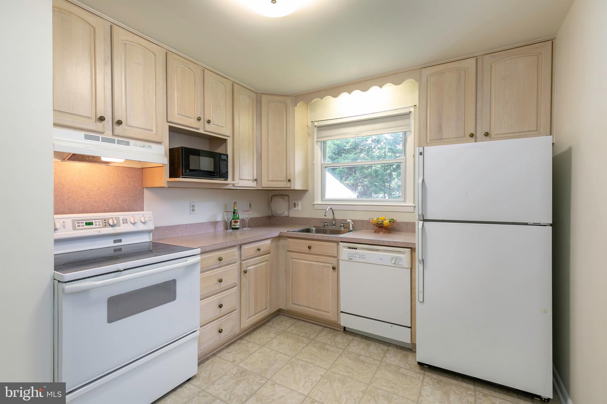 1307 N Road Severna Park, MD 21146 - Photo 7 of 32 Kitchen has room for table if desired