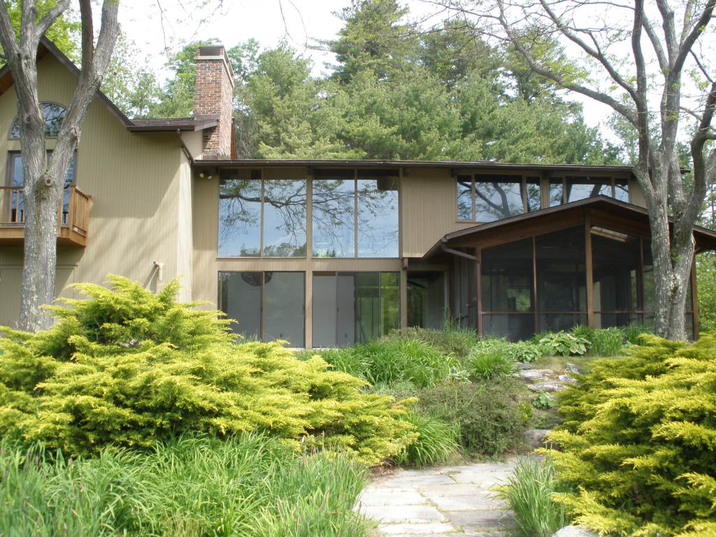 5 Butler Road Stockbridge, MA 01262 - Photo 3 of 22 front view of a house with a garden