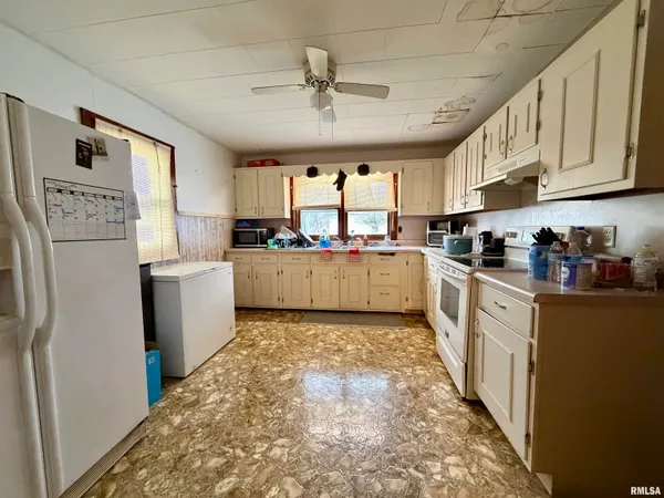 $40,000 | 728 West Parish Street, Harrisburg, IL 62946