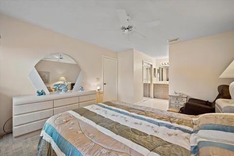$249,999 | 10831 Southeast Sea Pines Circle, Hobe Sound, FL 33455