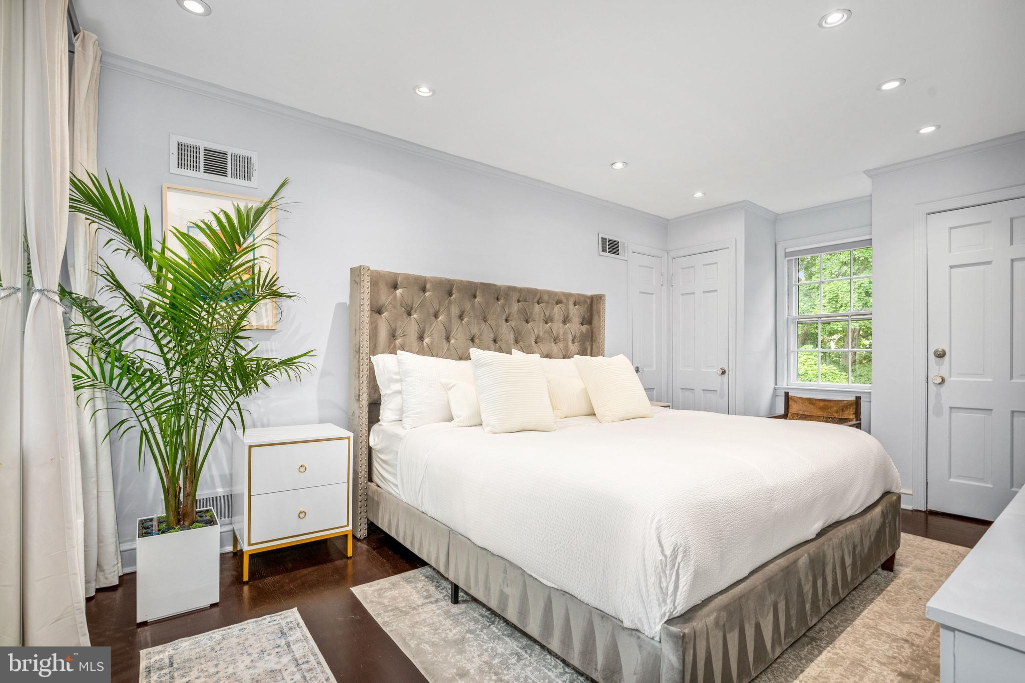 2918 O Street Northwest Washington, DC 20007 - Photo 13 of 26