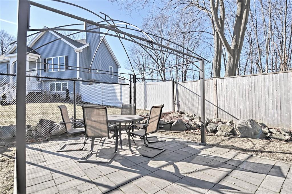 61 Katherine Road Stoneham, MA 02180 - Photo 32 of 34 Gallery Image 32