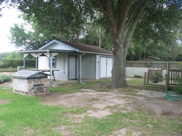 304 Maple Street Enterprise, AL 36330 - Photo 9 of 26 Storage Shed