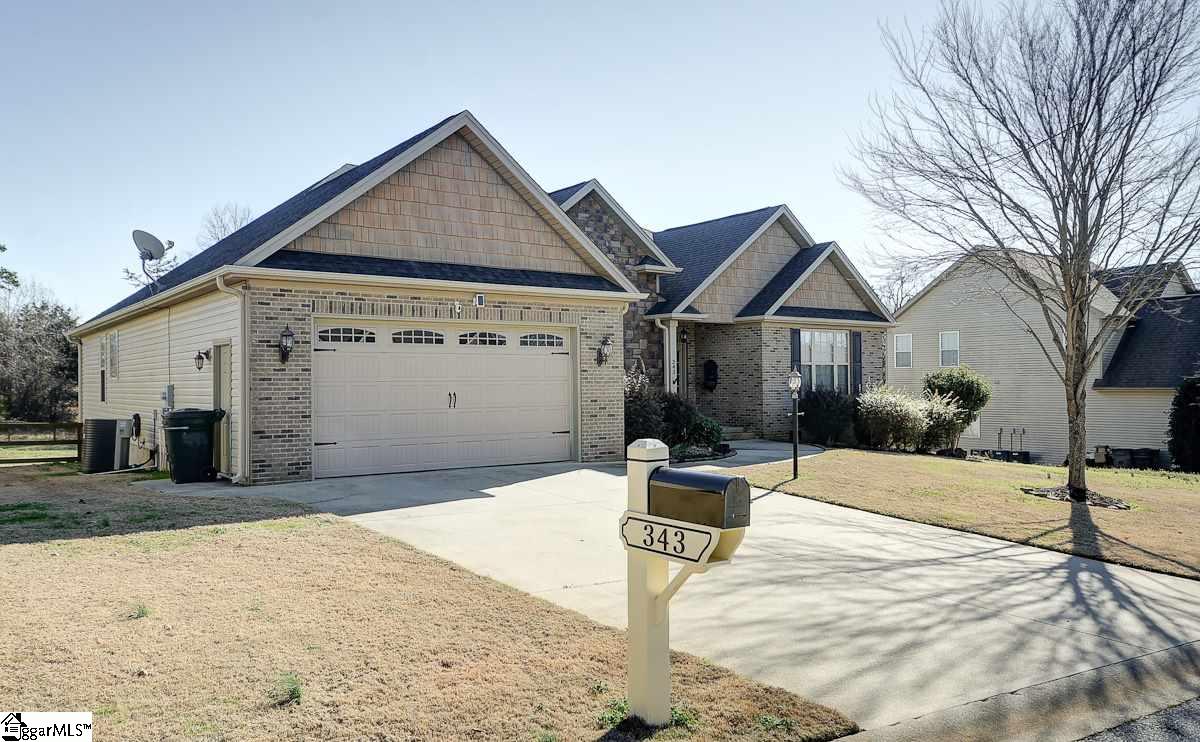 343 Mellow Way Greer, SC 29651 - Photo 3 of 36 Gallery Image 3
