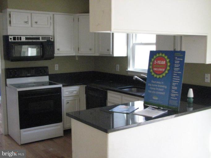 12047 Kahns Road Manassas, VA 20112 - Photo 3 of 8 Kitchen
