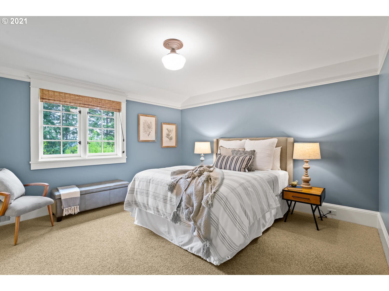 1925 South Military Road Portland, OR 97219 - Photo 21 of 32 a bedroom with a bed and window