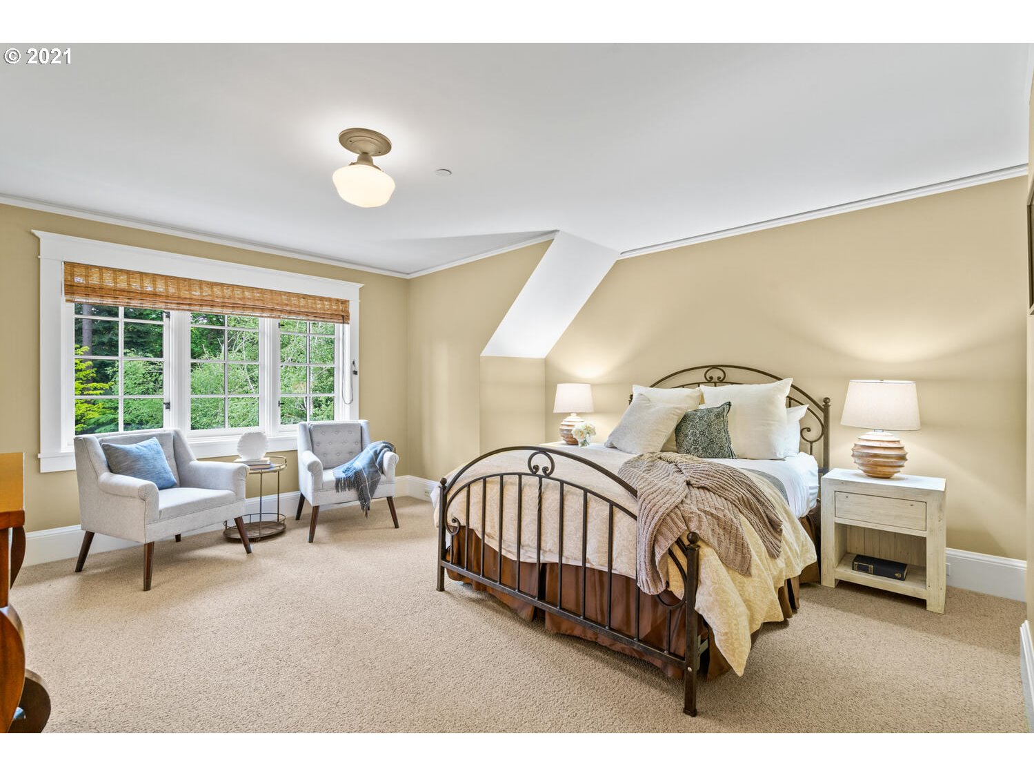 1925 South Military Road Portland, OR 97219 - Photo 24 of 32 a bedroom with a bed next to a window with outer view